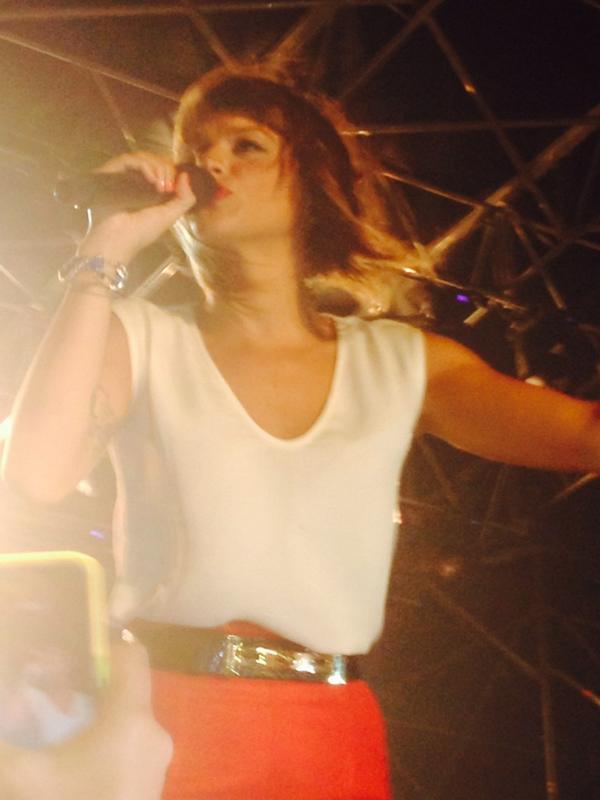 ale_inge's tweet photo. Serata MAGICA&amp;SPECIALE grazie a voi❤️@DebIurato &amp; @AmorosoOF che siete persone meravigliose❤️
21.08.2014 Catanzaro ❤️ http://t.co/P75TqdiypO