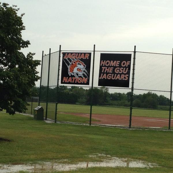 AurelioOnCampus's tweet photo. Time to play ball! The @Governors_State #GSUJaguars Recreational Fields are now open near @Prairie_Place! #New2GSU http://t.co/5Jnep8MPkV
