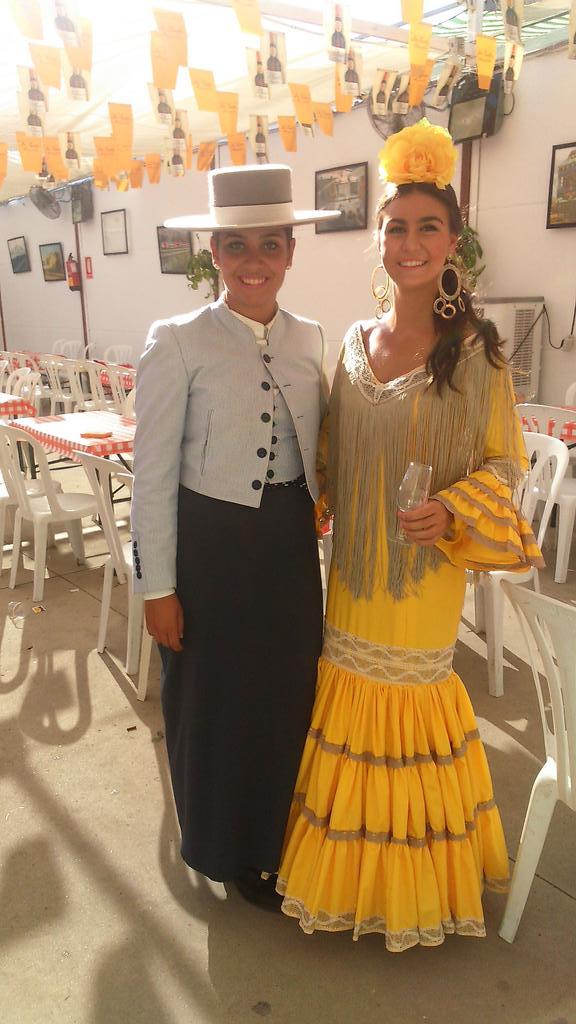 norarh8's tweet photo. Una de hoy con mi Antonia @RocioGuerreroPe http://t.co/obvBzlPq4k