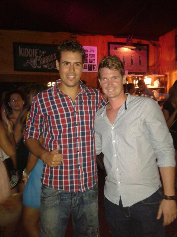 miguemagan's tweet photo. En la feria de Málaga con @PelaezLuque. Los lídereeeees. Vamoooos http://t.co/YIJLFoAXK7