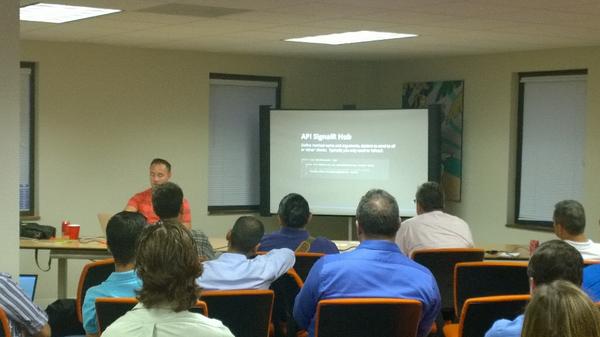 janierdavila's tweet image. @amcdnl talking about hooking #angularjs with #wepapi at @dotNetMiami