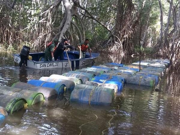 Continua acción frente al contrabando. Inhabilitadas 100 pipas (22.000 lts) de combustible en Caño Japon. Mcpo. Mara.