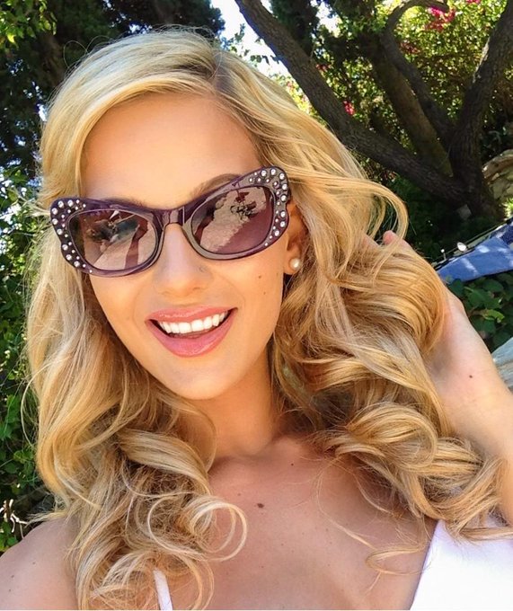 If I tell you what I'm doing... It wouldn't be a secret ?

#PlayboyMansion
#SecretProject 
@Playboy http://t