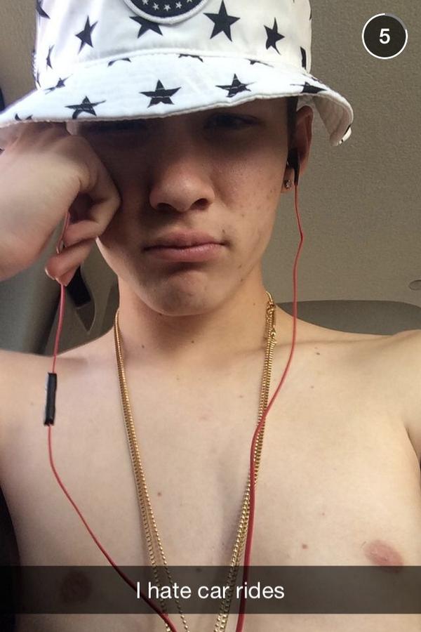 _TheOriginal12_'s tweet photo. There snapchat stories are the best ❤️❤️❤️❤️❤️❤️ @Mr_Carterr @JackJackJohnson http://t.co/7Dso4SfrYe