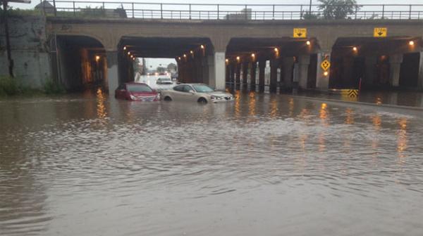 ctvwinnipeg's tweet photo. UPDATED: Thunderstorm deluge in Winnipeg, parts of southern Manitoba http://t.co/b8sfdw40Oq #ctvwpg http://t.co/5HwWPbvbXV