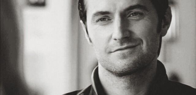 Happy Birthday Richard Armitage (and he made the biggest present to his fans today) 