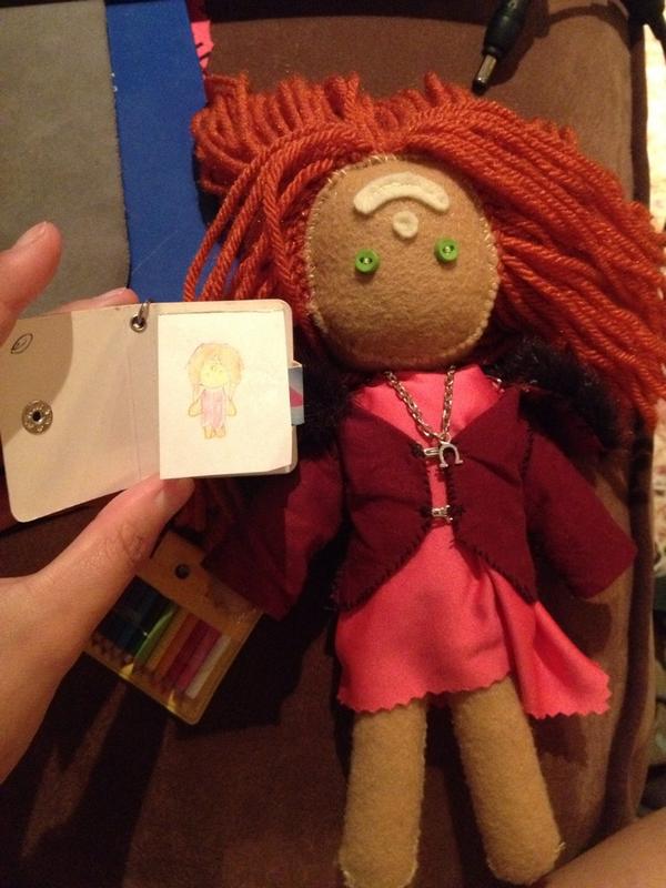 Lonely_Nerdette's tweet photo. Lil Risi and I did some art therapy. @StephLeonidas @Katie_E_Douglas #Defiance #TinyPencils #TinyJournal http://t.co/NMWIyWJ2mT