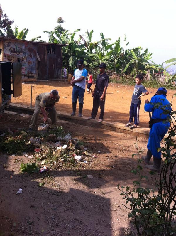 <a href="/ridwankamil/">Ridwan Kamil</a> <a href="/kec_mandalajati/">Kecamatan Mandalajati</a> <a href="/PemkotBandung/">Pemkot Bandung</a> @PemumBdg <a href="/asisten1bdg/">asisten pemerintahan</a> ge pe es dan jumsih di rw 03 kel sindangjaya