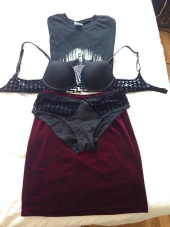 This is what I wore for my Twin Peaks themed @GodsGirls set. ◼️◻️◼️◻️ http://t.co/O5li2X6jmJ<a class="tags" target="_blank" title="On Twitter" href="/?out=eyJ0eXAiOiJKV1QiLCJhbGciOiJIUzUxMiJ9.eyJpYXQiOjE3MjQxMzkzNTYsImlzcyI6InR3cG9ybnN0YXJzLmNvbSIsIm5iZiI6MTcyNDEzOTM1NiwiZXhwIjoxNzU1Njc1MzU2LCJyZWRpcmVjdF91cmwiOiJodHRwczovL3R3aXR0ZXIuY29tL0dvZHNHaXJscyJ9.eSEW4aQm9DI13unlQo2Requ3MlxGFkL06f73lLWkwApkvhVzxVGaBGpoTkSWg87h0fiu6qPUgKRXKX6Lup0gZw">@GodsGirls</a>