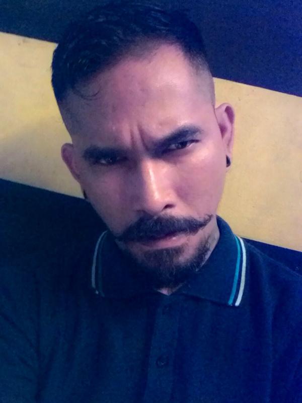 MchellAdriaansz's tweet photo. Thq mr kodox to cut my hair @seecuthairstyle 😊👌 http://t.co/K0AlVZxuWH