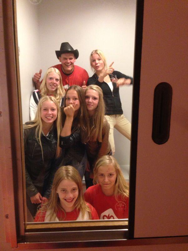 ChrisRens's tweet photo. @wa_Ommen01 en de rest http://t.co/UgdAdUSRAD