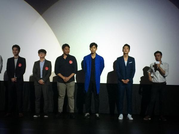 <#야간비행> VIP시사 전 깜짝 무대인사! 이송희일 감독, 배우 곽시양, 이재준, 최준하, 김창환, 이익준, 이건희, 윤건일, 박미현(오른쪽부터) 입니다....