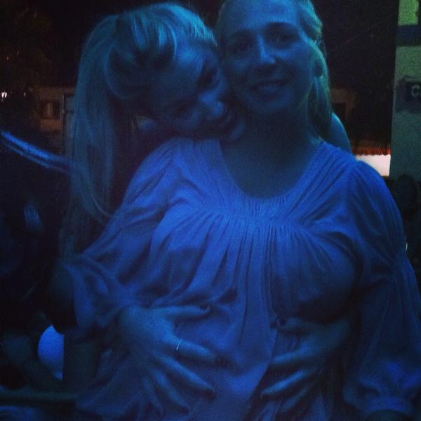 NievesMoguer's tweet photo. Hoy hace justo dos semanas de esto!!!! @gemarpmoguer como cambia todo en una después!!! I ❤️ CARLOTA http://t.co/mduPO5FnBU