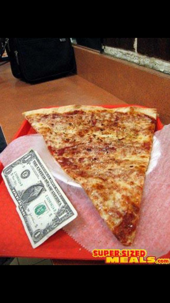 niamhmahon1's tweet photo. @greek1988 had to post this! Lol #mouthwatering#plaincheeeeeeeese http://t.co/AACFsVoOKw