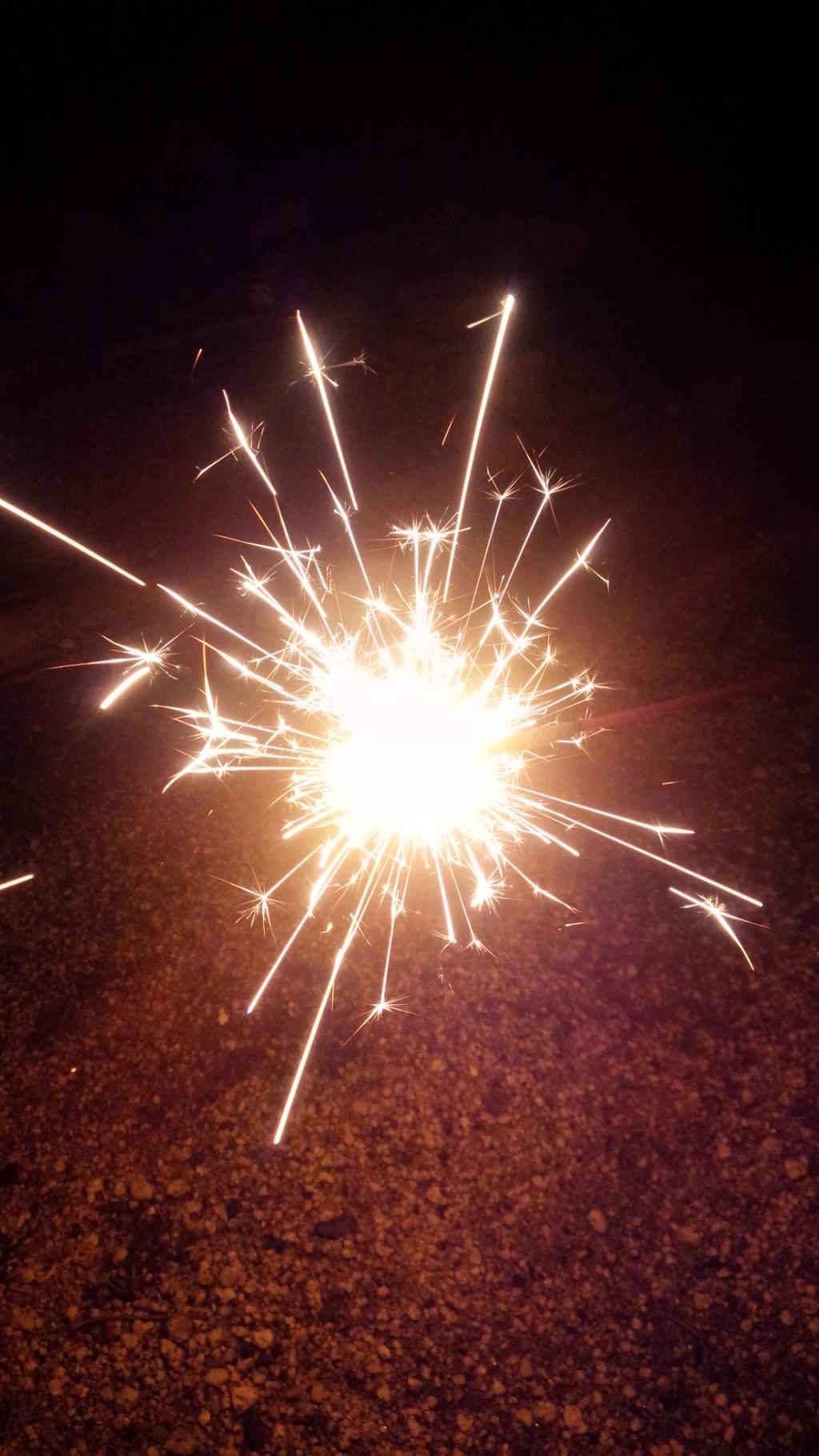 森元大道on Twitter 庭で花火なうhttp T Co Spmlayhxgq Twitter