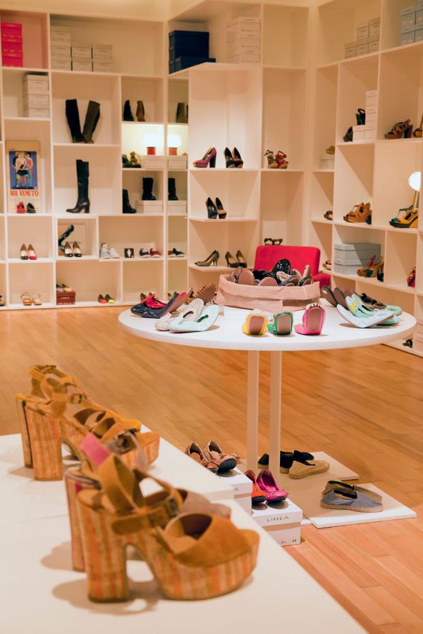 LINEA - Grand Indonesia
West Mall - 1st Floor #SB-1-16
JL. MH.Thamrin No.1
Jakarta 10310