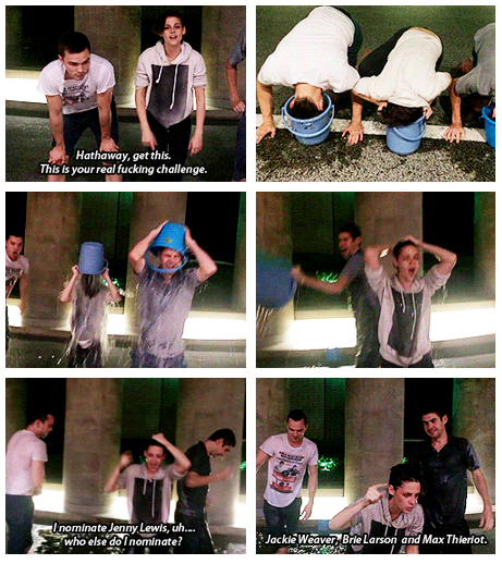 TWIHARDthing's tweet photo. RT"@RomaniaKrisbian: THIS IS EPIC!!! http://t.co/XMfB90iBIX"