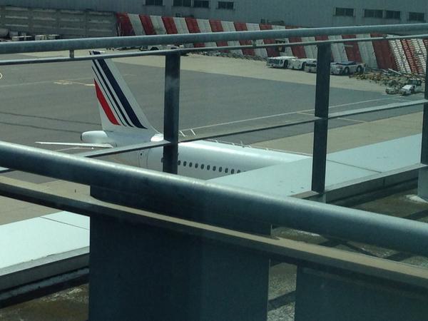 My plane to France from the awesome #viewheathrow by gate 15/16 at T4.