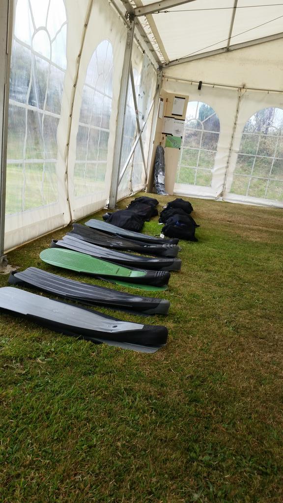 NoTanx's tweet photo. Did someone say kit hire?! http://t.co/nlMoZyBiQP