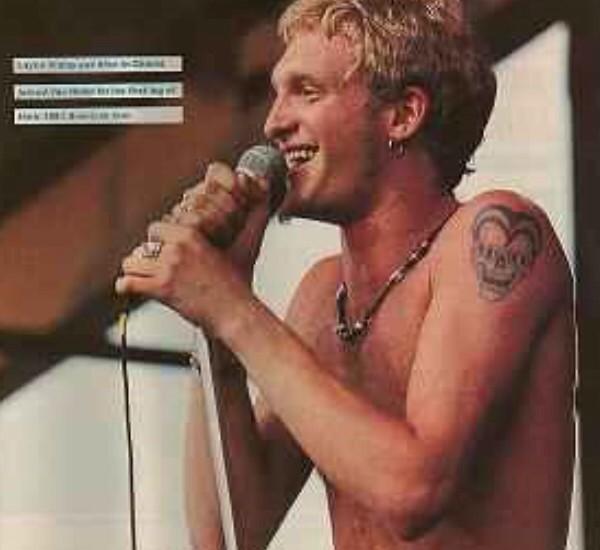 Happy 47th Birthday to Layne Staley. One of the greatest voices of rock and roll cut too short by a troubled soul. 