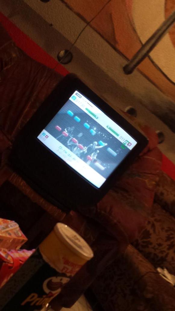 flemindarrak's tweet photo. Gure super telebistan sing starrian jolasten. http://t.co/RRqgXQJ8qd
