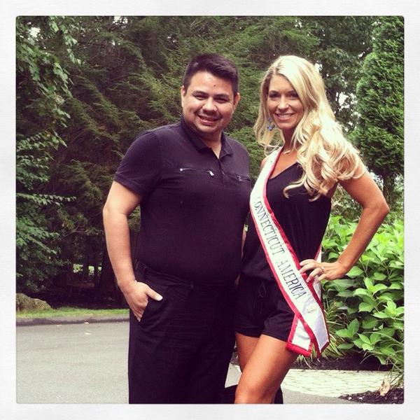 MrsCTUSA's tweet photo. On my way to the airport!! I've already made a new best friend!! My diver Rodney Carlos! http://t.co/8D1PuMCJT9