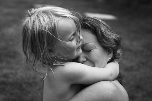 Nada supera el amor de una madre,están ahí siempre,para todo.