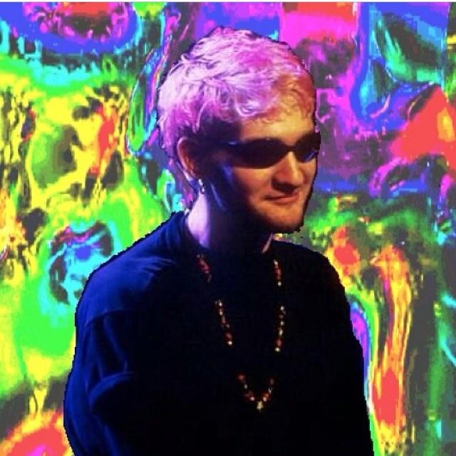 Happy birthday to my fave Layne Staley wish u were still here 