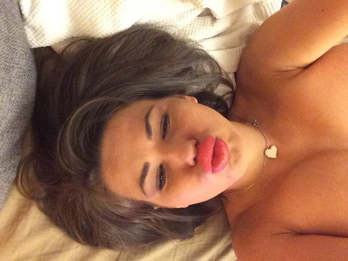 Kiss u all ?????????? http://t.co/IkbPCfQSvH<a href="/tag/porn"class="tags"><span>#porn</span></a><a href="/tag/bigboobprobs"class="tags"><span>#bigboobprobs</span></a>