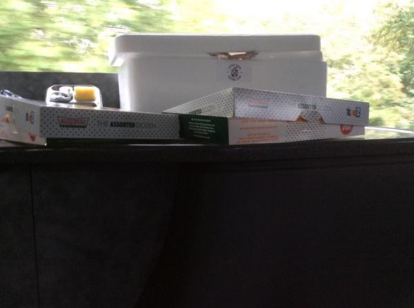 millerboy08's tweet photo. Sitting opposite the Krispy kremes on route to accy is a great test for the discipline #willnotbreak http://t.co/suOzmxnWmI