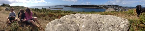 mickmclach's tweet photo. Modern day treasure hunting @StrandedOnScily @10TheStrand @Padstowfeet #Scilly http://t.co/K7MTrEaK28