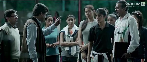 "@PriyankaChopra went through the Grind like a Newcomer",says <a href="/ActorShishir/">Shishir Sharma</a> Sharma abt her Hardwork for <a href="/MaryKomMovie/">#MaryKom</a>