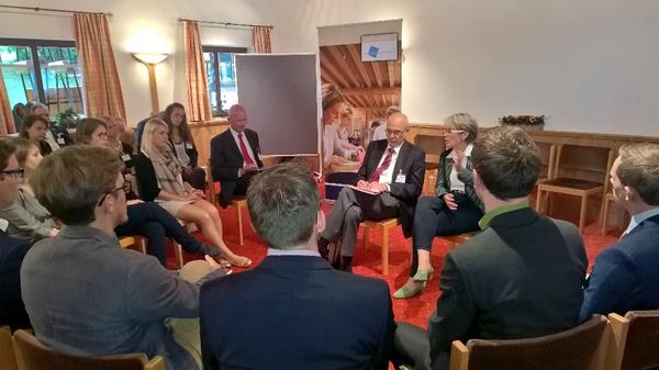 tgoiser's tweet photo. Now: Club Alpbach #Niederösterreich Kamingespräch MIT LR #Bohuslav zu Bioenergie. #efa14 #efatec http://t.co/BimMI9s4CL
