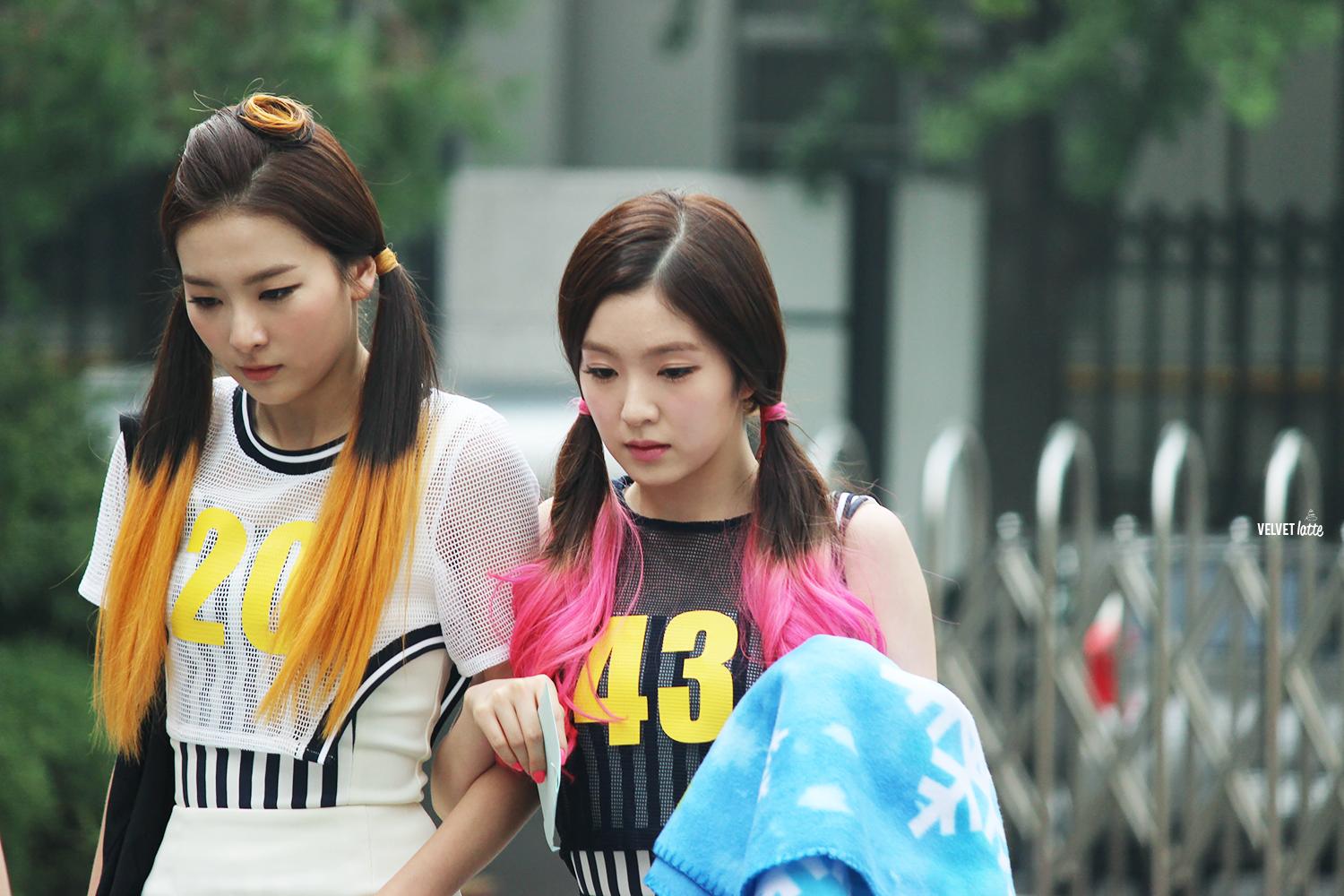 BvpaVwXCIAM-p0j.jpg:large