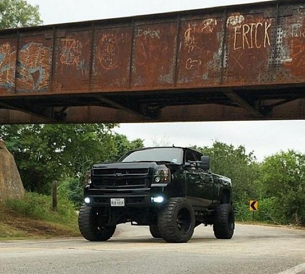 Lifted_4x4's tweet photo. #Chevy http://t.co/LJpp08nuNT