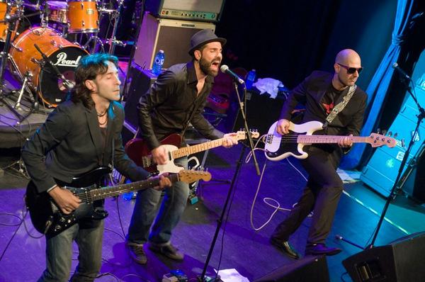 MALASIENTOROCK's tweet photo. Estuvimos muy a gusto tocando en la Aste Nagusia. http://t.co/rYBr8iQx48