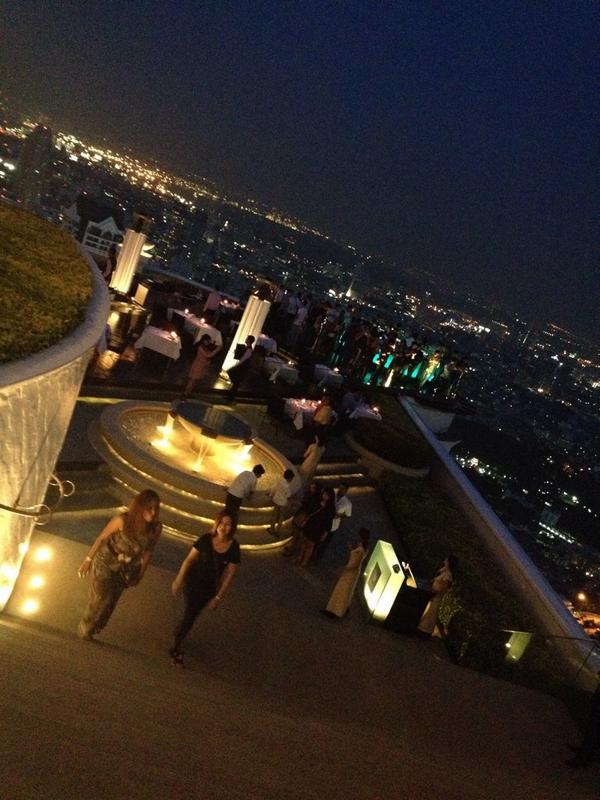 Jessssandrews's tweet photo. Class night neckin 15 bar cocktails on the helipad where they filmed the Hangover 2 #Decee http://t.co/h67dAT0X84