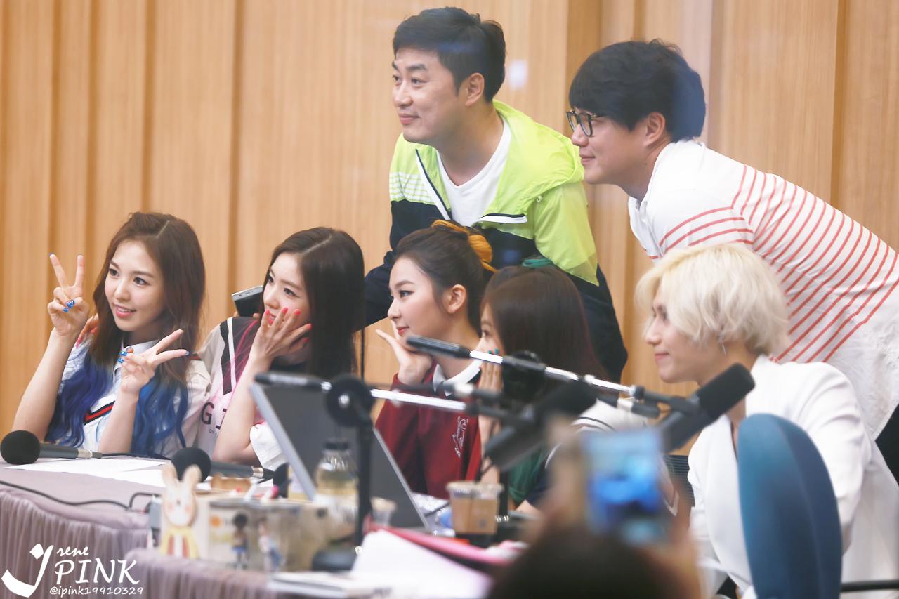 BvpkwO8CEAEoHKk.jpg:large