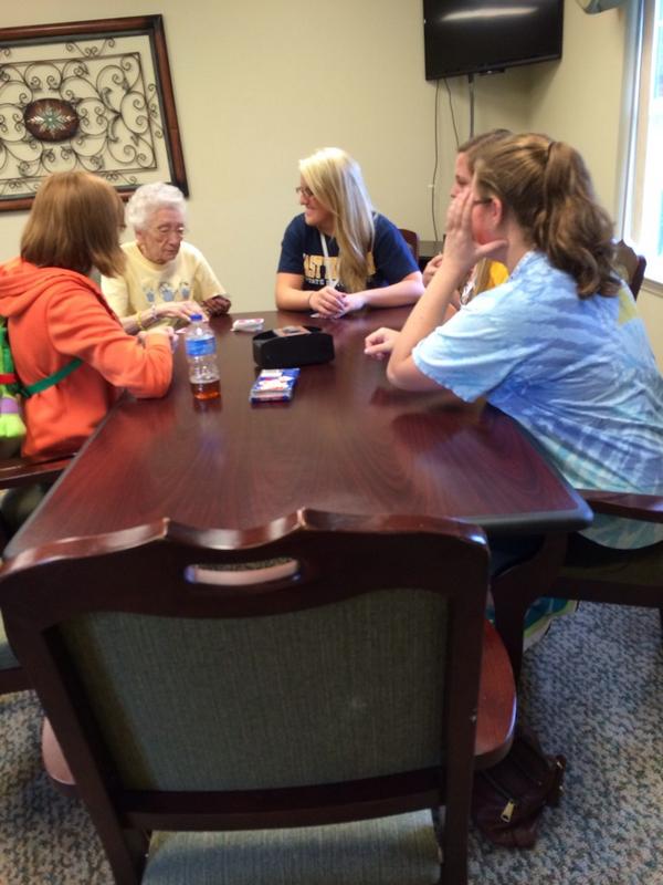 previewgroup14's tweet photo. Group 14 volunteering at Wellington! http://t.co/FMLsdZi1hq