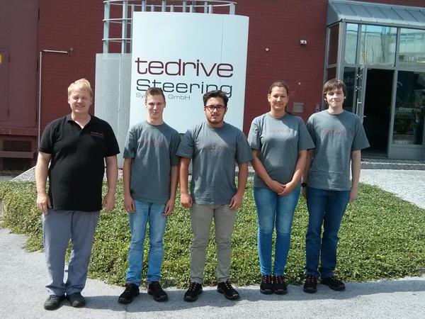 tedriveSteering's tweet image. #tedrive begrüßt neue Auszubildende am Standort @Wuelfrath . Herzlich willkommen! bit.ly/1AE7wSw