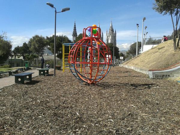 Obras Quito Auf Twitter En Parque Matovelle Se Realizo Rehabilitacion Juegos Infantiles Canchas Deportivas Mantenimiento Areas Verdes Http T Co 60x9mst6mt
