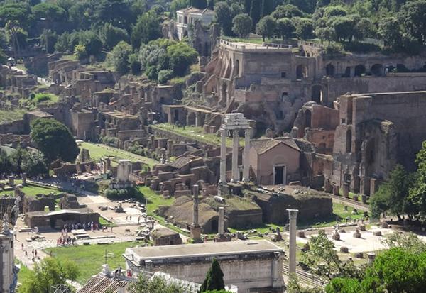 藤村シシン 11/24古代ギリシャナイト on Twitter: "古代ローマ起源の丘パラティウムと、その中心広場！ ローマの建国は前753年