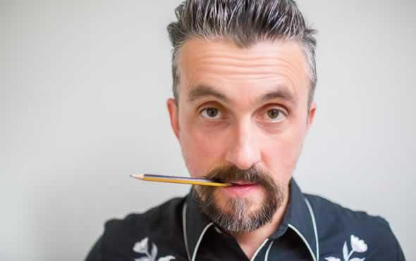 AuroraNovaOrg's tweet image. #WhiteRabbitRedRabbit is the super @birdmanwatching. Sure to be a good one. Do join us!  @AssemblyFest #edfringe