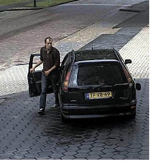 anneleenwaiboer's tweet photo. “@musselkanaal_in: Wie kent doorrijder v tankstation Exloo? Voor 108,= getankt zonder te betalen Hé @RemcoUri...😉  http://t.co/bGOwUGlWF4”