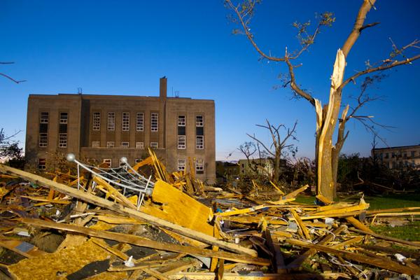 StormhunterTWN's tweet image. Rebuilding has transformed this spot, but three years ago, this is what the centre of Goderich looked like.