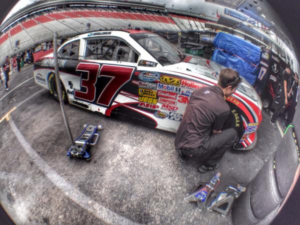 TimBarile's tweet photo. @ryanellisracing will pilot the 37 for #VisionRacing in tonight's #FoodCity300  @BMSupdates http://t.co/GJGZ7nC1Ro