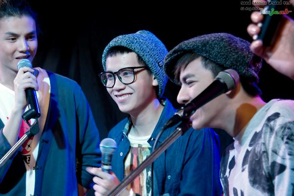 Kajeabbb's tweet photo. @Kacha_AF8 #SeedSession 5
https://t.co/bA7VIhvrOY http://t.co/54NLbiqKCP