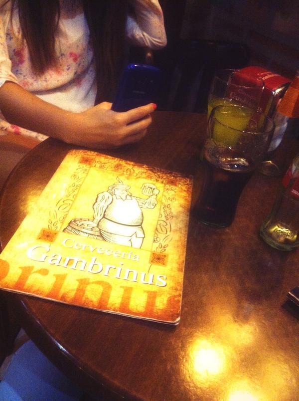 ManueSanchez94's tweet photo. Viernes noche con mi @inma_dc 👌😉🍴 http://t.co/26v0FEP6uO