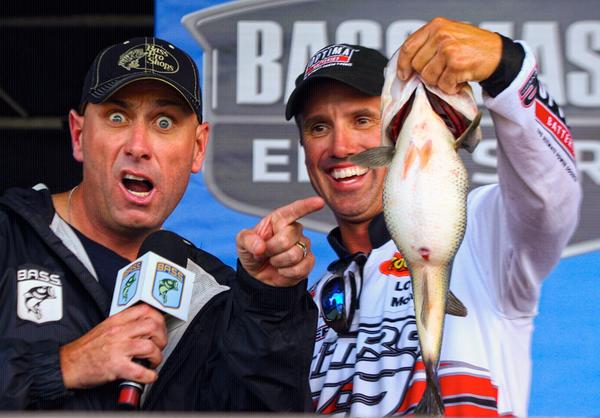 BassProShops's tweet photo. .@FactsofFishing's face says it all! Look at the belly on this Cayuga hawg. Nice catch @edwinevers2! #Bassmasters http://t.co/M542cLG0BH