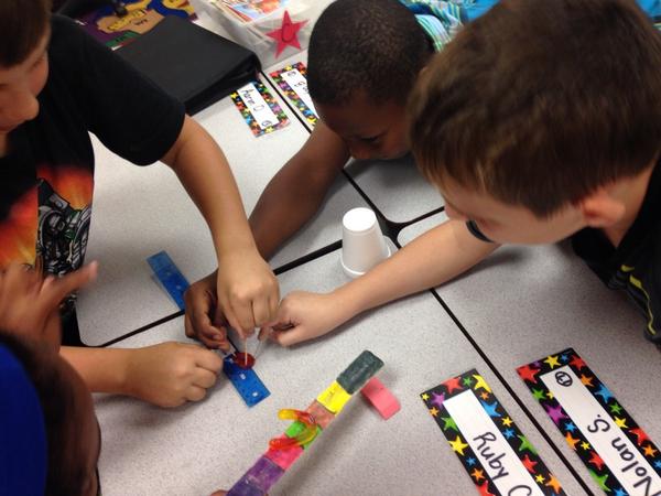 MrsHennessy3's tweet photo. Demonstrating teamwork as they brainstorm ideas during a team building activity #TaftHERO #workingtogether http://t.co/LmaTfGpJGw